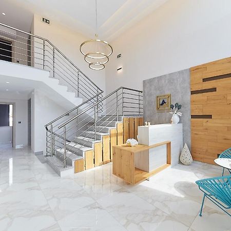 Albatros Luxury Suites Vrasná Zewnętrze zdjęcie